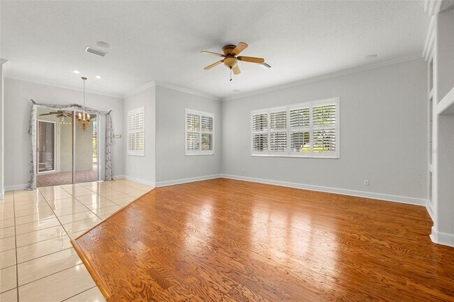 Building Photo - 3916 Valrico Grove Dr