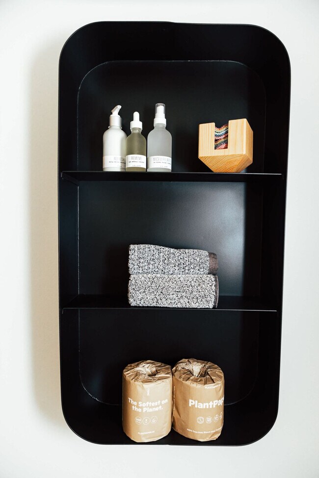 Building Photo - 1911 3rd Ave N