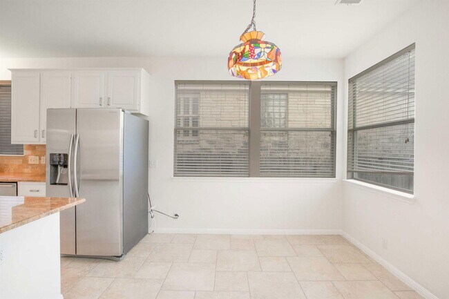 Building Photo - 2514 Crenshaw Dr