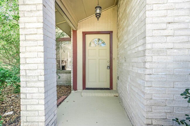 Building Photo - 3423 Nutwood Ln