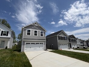 Building Photo - 170 Grv Hl Ter