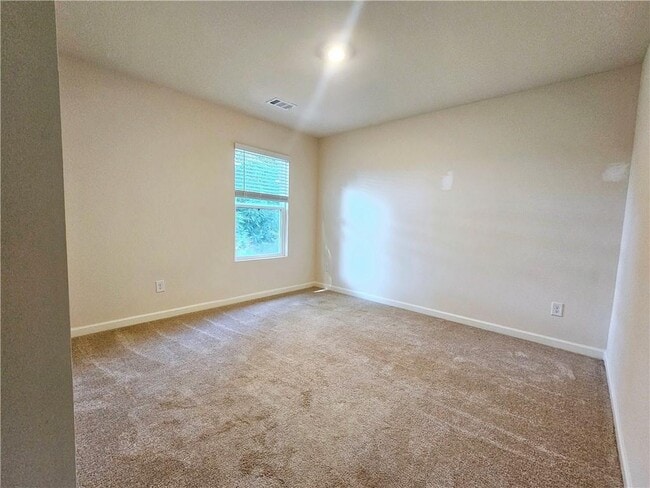 Building Photo - 306 Walnut Grv Wy