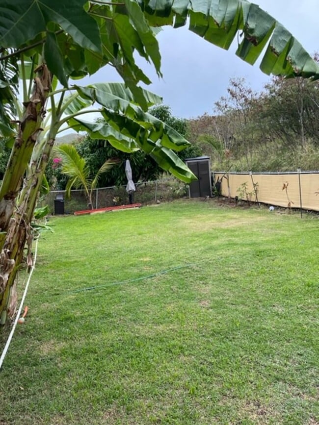 Building Photo - Available 08/16/2025! - Large 4 bedroom/2 ...