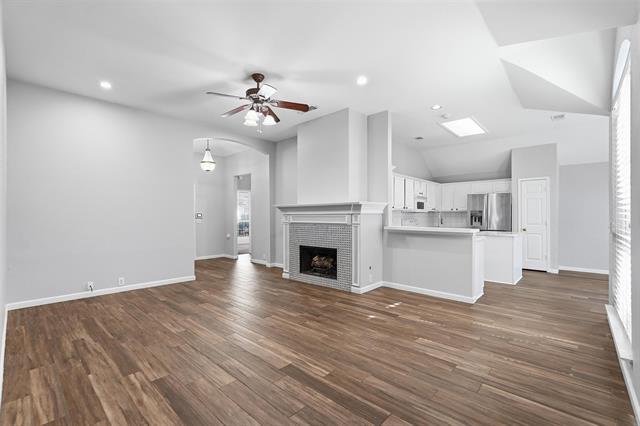 Building Photo - 1202 Defford Ln