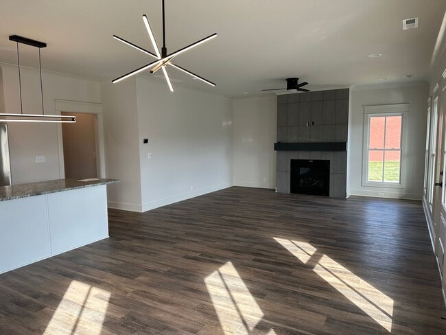 Building Photo - Brand New Norton Commons Condo!