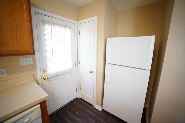 Building Photo - 1949 Nena Hills Dr