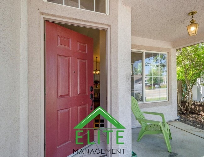 Building Photo - Charming 3-Bedroom Home in Prime Elk Grove...