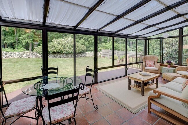 Building Photo - 103 Browns Farm Dr