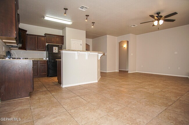 Building Photo - 6977 Jericho Tree Dr