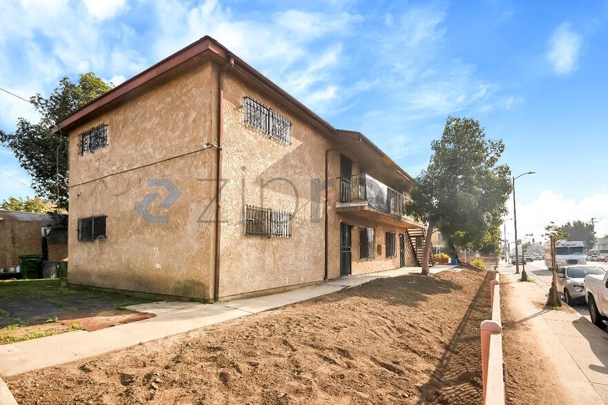 Building Photo - 2458 Normandie Ave