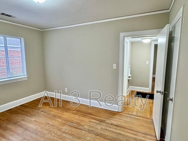 Building Photo - 108 Brantwood Dr