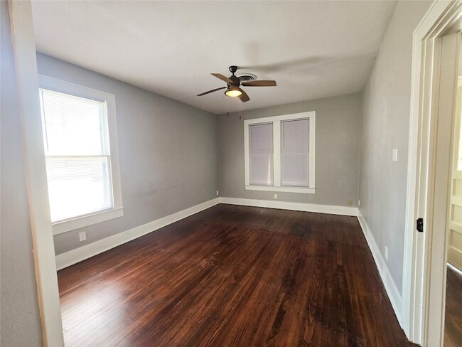 Building Photo - 4302 Avenue Q