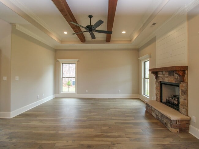 Building Photo - Fabulous Home in Canebrake