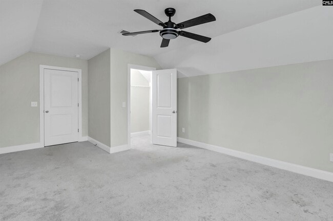 Building Photo - 825 Hidden Point Dr