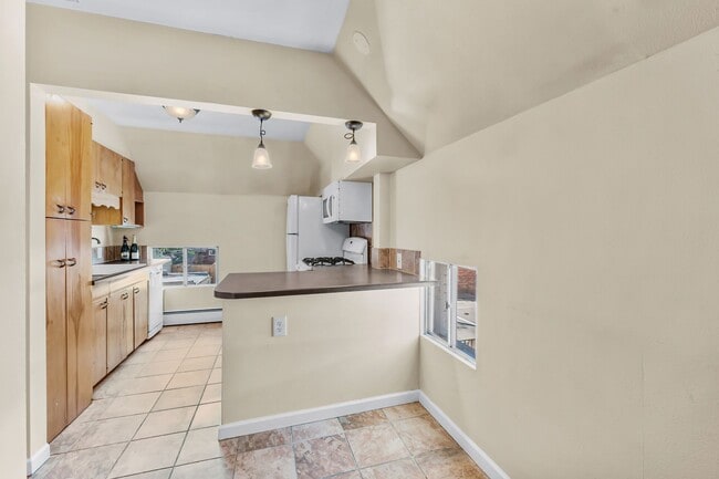 Building Photo - 1151 Monroe St