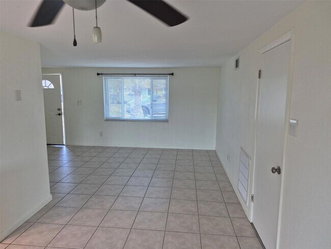 Building Photo - 13636 Veronica Dr