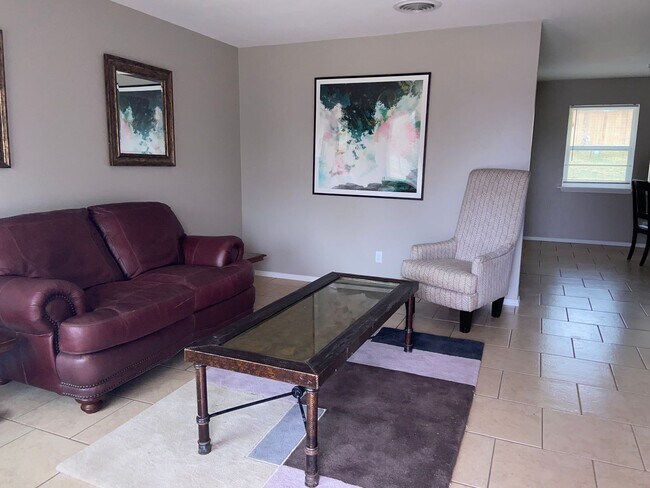 Building Photo - Ada, OK