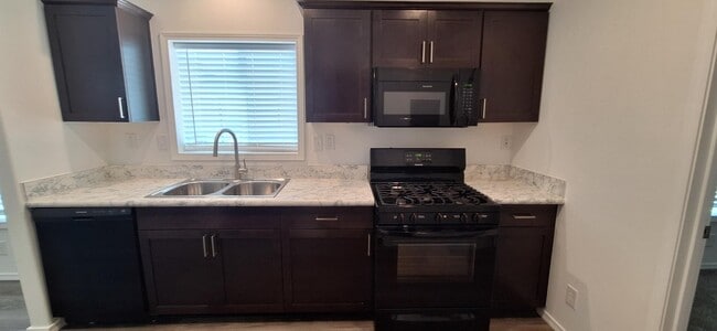 Building Photo - 4487 E Lake Mead Blvd