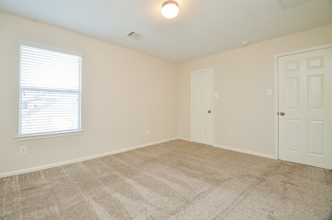 Building Photo - 7415 Oakwood Canyon Dr