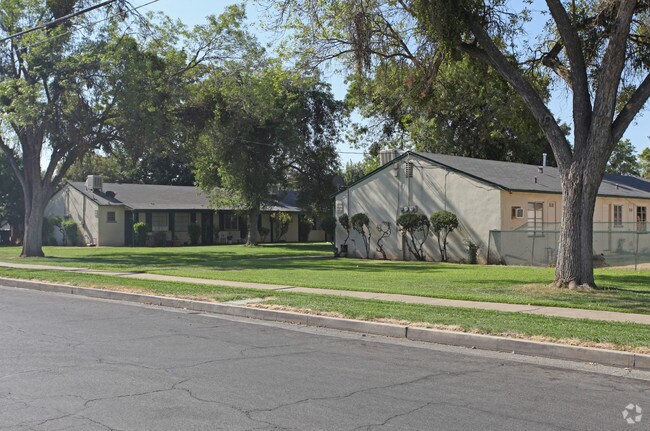 Building Photo - 946 East 23rd - Triplex