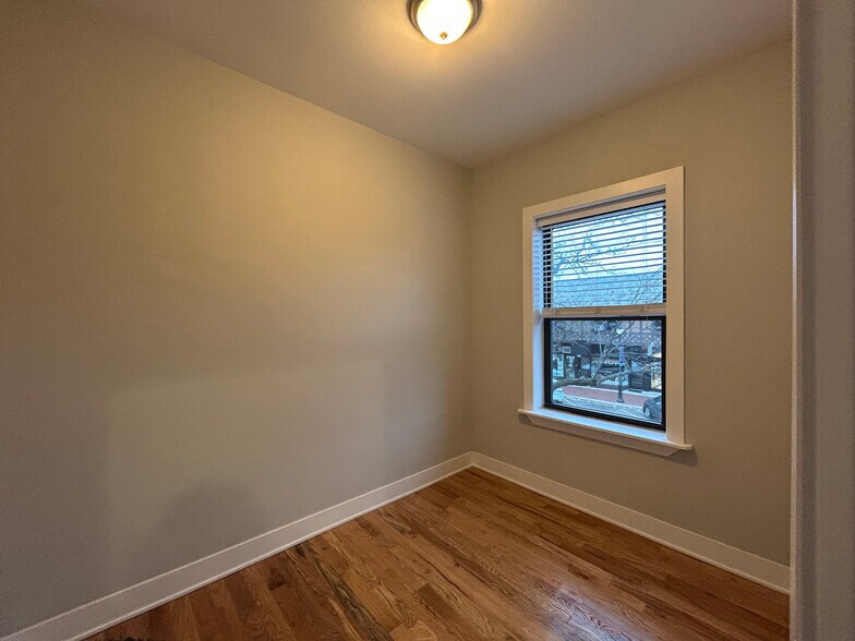 Building Photo - 338 Tudor Ct