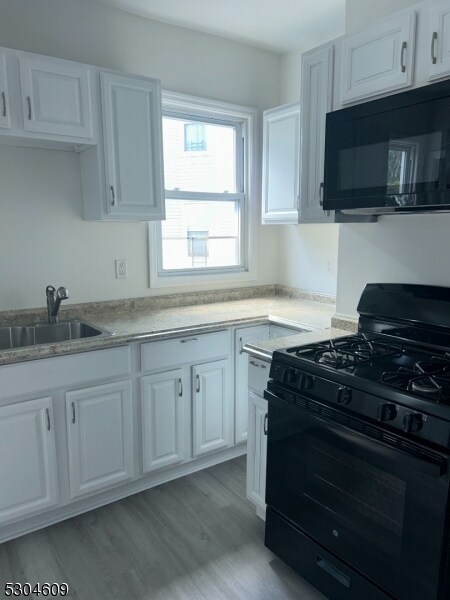 Building Photo - 678 Grove St