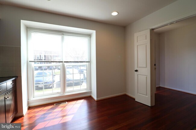 Building Photo - 6584 Bermuda Green Ct