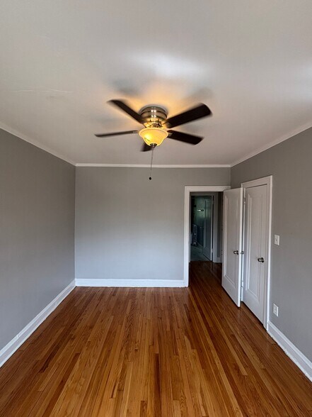 Building Photo - 5600 S Francisco Ave