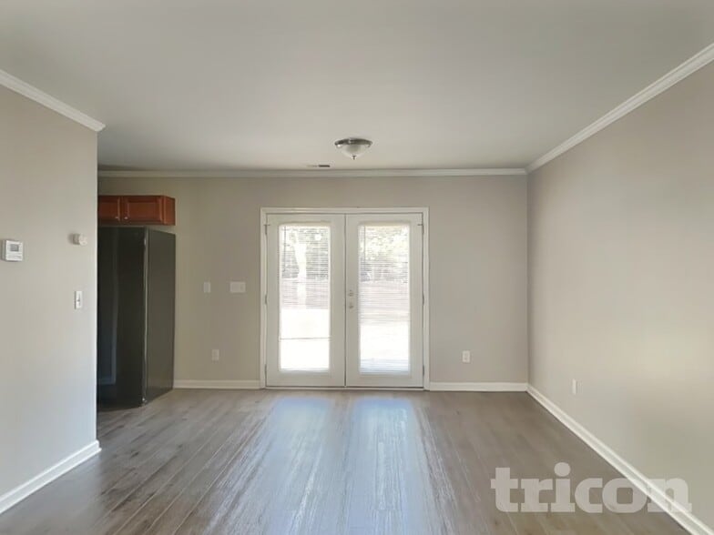 Building Photo - 153 Chesterbrook Ln