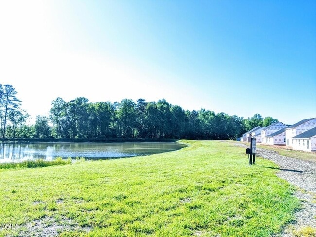 Building Photo - 213 Brisk Dr