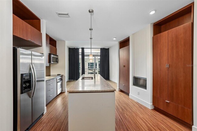 Building Photo - 102 N 12th St