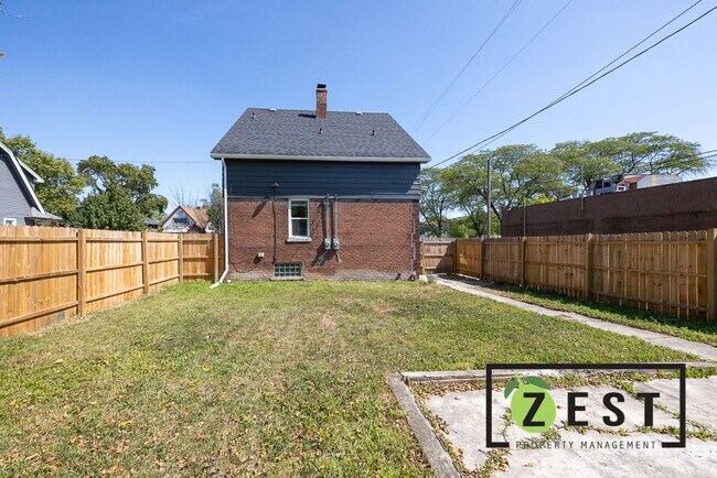 Building Photo - 5025 Somerset Ave