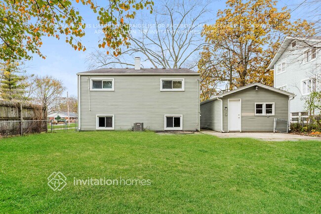 Building Photo - 805 Delles Rd