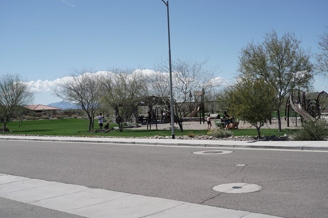 Building Photo - Fetlock