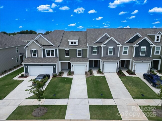 Building Photo - 2744 Yeager Dr NW