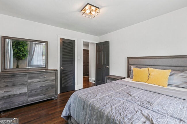 Building Photo - 1472 North Avenue NW