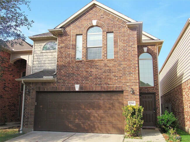 Primary Photo - 17043 Amarose Dr