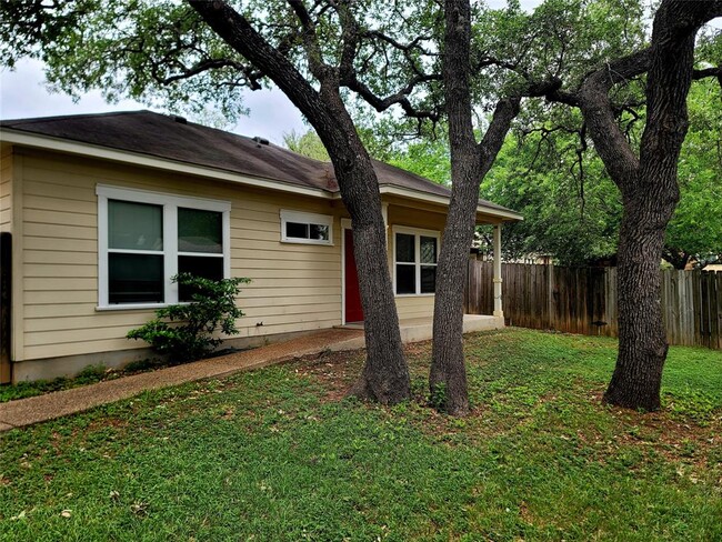 Primary Photo - 3304 Blumie St