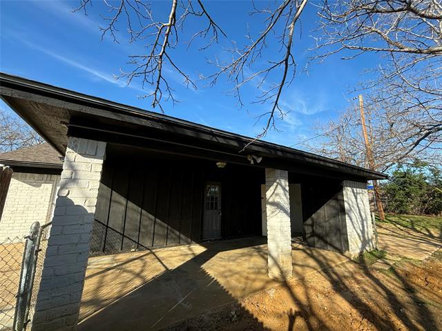 Building Photo - 800 Irwin Dr