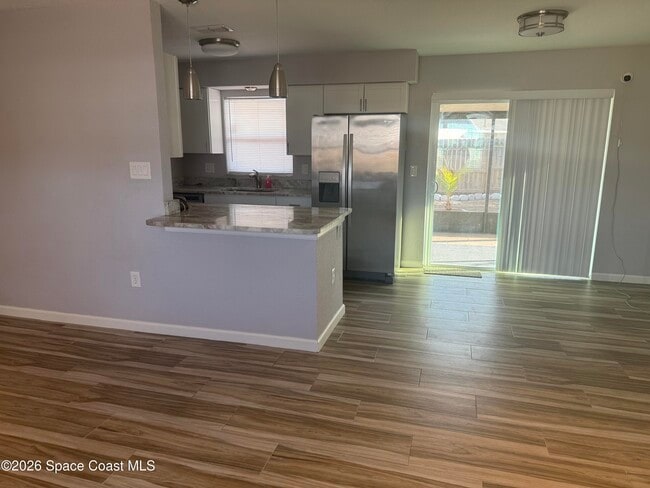 Building Photo - 1325 Johns Cir