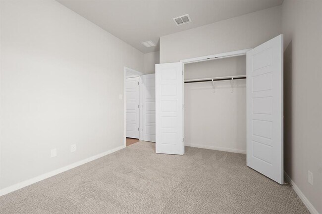 Building Photo - 242 Schrader Dr