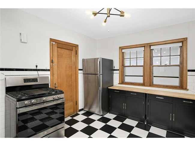 Building Photo - 4304 Beard Ave S