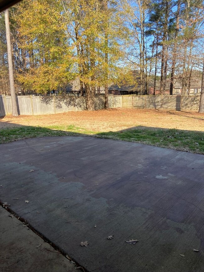 Building Photo - A must have in Canton, MS!!