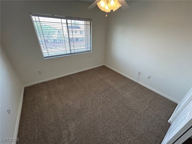 Building Photo - 5246 Coral Ribbon Ave