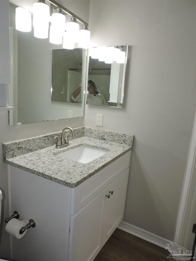 Building Photo - 2322 Shoal Creek Dr