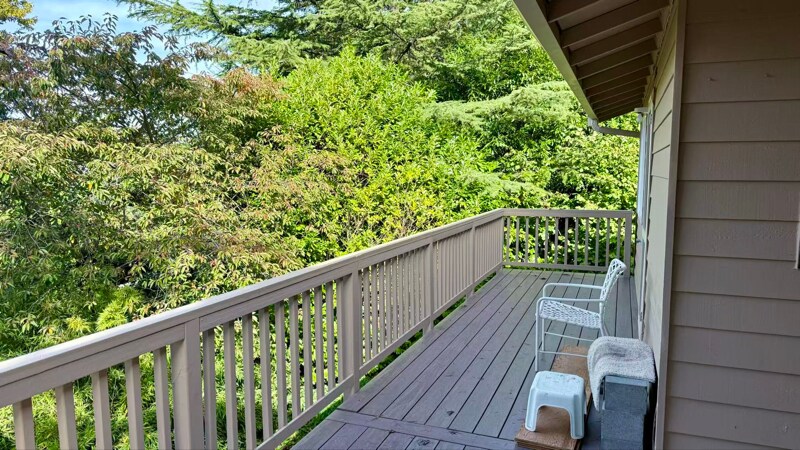 Building Photo - 215 19th Ave