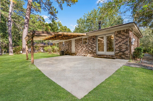 Building Photo - 615 W Tietgen St