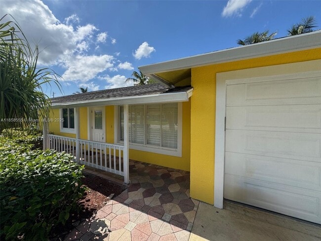 Building Photo - 3170 Buccaneer Rd