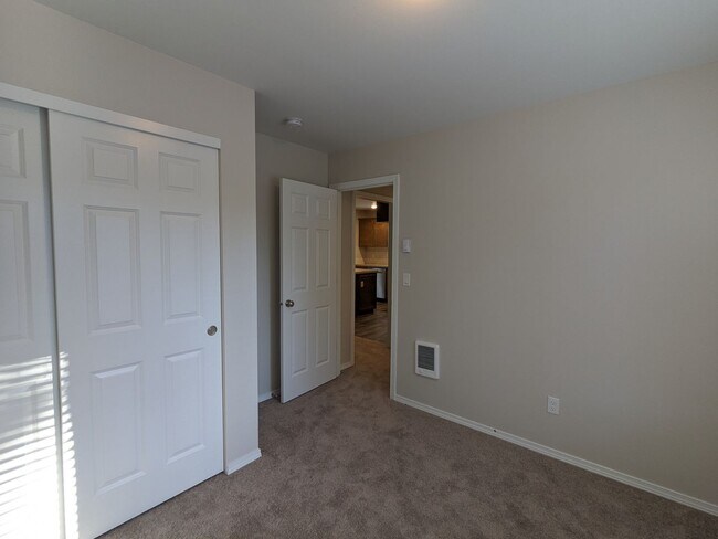 Building Photo - Nearly new 2 bedroom 1 bath detached ADU with a double-car garage and a private fenced backyard