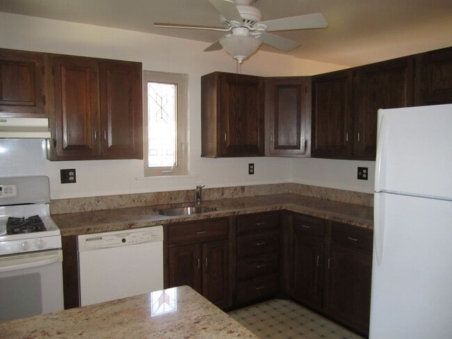 Building Photo - 5712 2nd St S